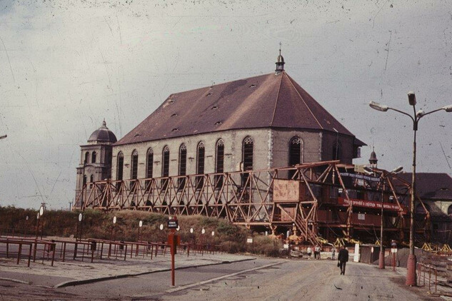 Přesun kostela Nanebevzetí Panny Marie v Mostě, foto archiv kostel Most